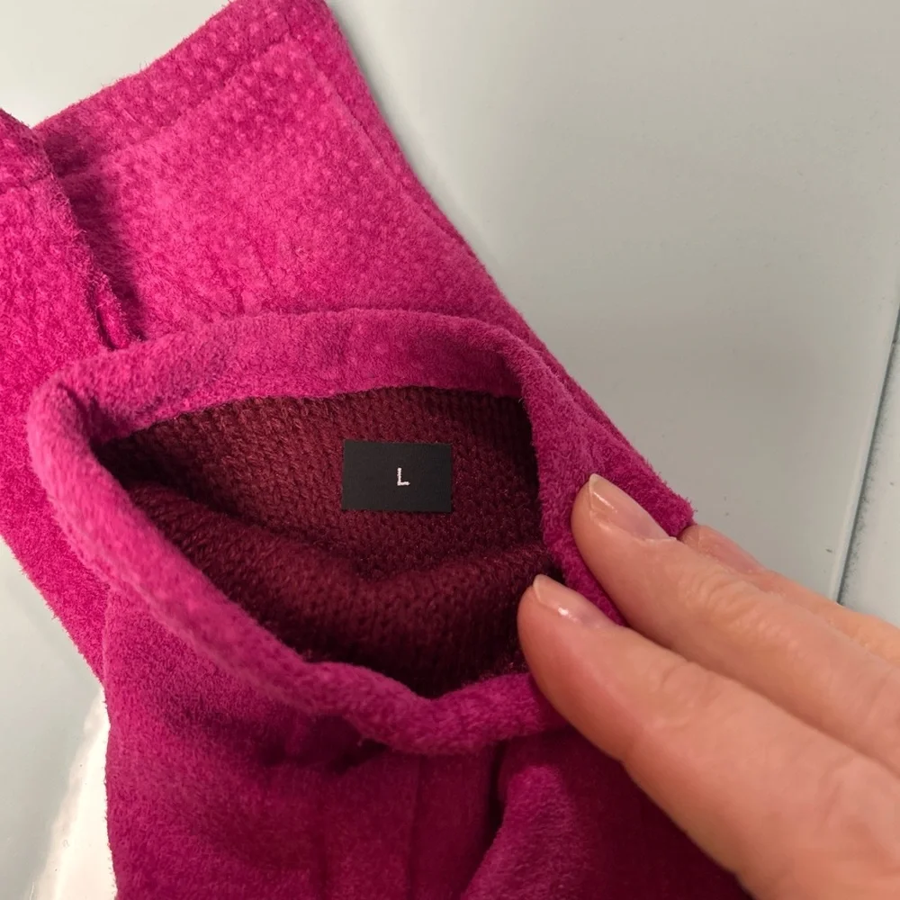 Chic Fuchsia Women's Gloves